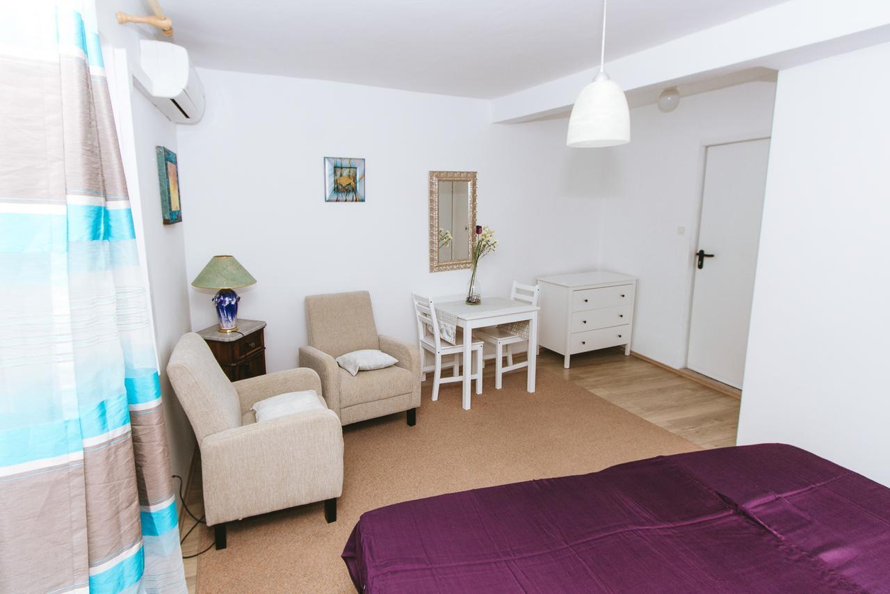 Apartments And Rooms Ille Šibenik Kültér fotó