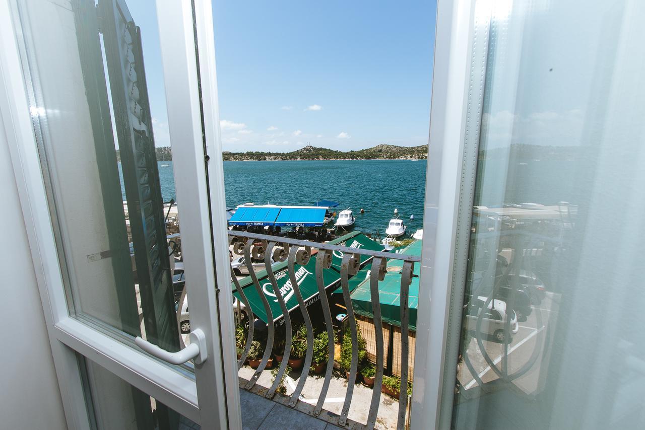 Apartments And Rooms Ille Šibenik Kültér fotó